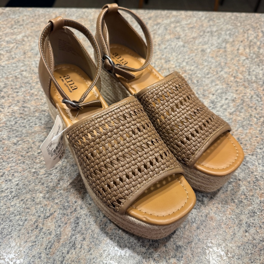 A.N.A Lisa Woven Platform Sandals. Sz 9